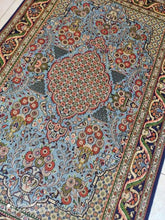 Charger l'image dans la galerie, Tapis Ghom tissé main n°19213_210×135
