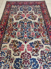 Charger l'image dans la galerie, Tapis Sarouk fait main n°1192_213×125
