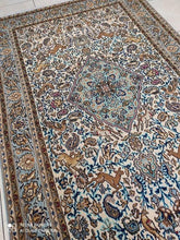 Charger l&#39;image dans la galerie, Tapis Ghom fait main n°19165_215×133
