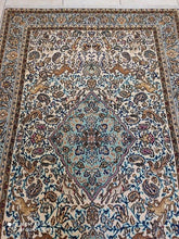 Charger l&#39;image dans la galerie, Tapis Ghom fait main n°19165_215×133
