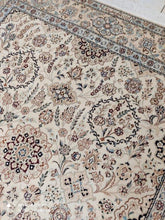 Charger l&#39;image dans la galerie, Tapis Nain Chichla fait main n°15951_220×148
