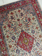 Charger l'image dans la galerie, Tapis Sarouk tissé main n°843_222×140
