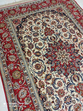 Charger l&#39;image dans la galerie, TAPIS ISPAHAN signé tissé main n°11790_236×150

