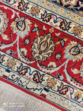 Charger l&#39;image dans la galerie, TAPIS ISPAHAN signé tissé main n°11790_236×150
