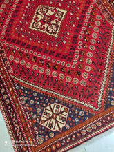 Charger l'image dans la galerie, Tapis Ghachgai fait main n°600_240×155
