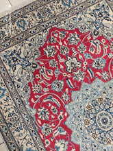 Charger l&#39;image dans la galerie, Tapis Nain tissé main n°13479_242×159
