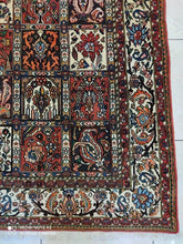 Charger l'image dans la galerie, Tapis Bakhtiar fait main n°2604_246×150
