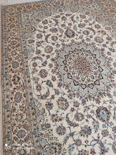 Charger l'image dans la galerie, Tapis Nain Habibian noué main n°15216_248×170
