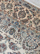 Charger l'image dans la galerie, Tapis Nain Habibian noué main n°15216_248×170
