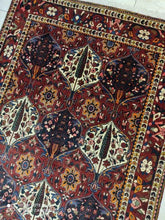 Charger l&#39;image dans la galerie, Tapis Chahrekord fait main n°16055_252×150
