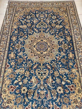 Charger l&#39;image dans la galerie, Tapis Nain fait main n°4524_253×157
