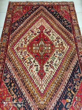 Charger l'image dans la galerie, Tapis Ghachgai tissé main n°10920_273×163
