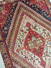 Charger l'image dans la galerie, Tapis Ghachgai tissé main n°10920_273×163
