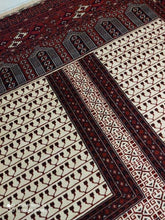 Charger l'image dans la galerie, Grand Tapis Torkaman fait main n°13439_274×210
