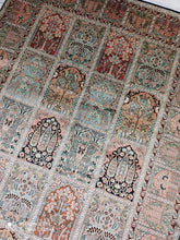 Charger l'image dans la galerie, Tapis Cachemire soie noué main n°21_276×188
