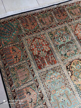 Charger l'image dans la galerie, Tapis Cachemire soie noué main n°21_276×188
