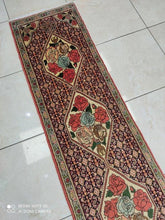 Charger l'image dans la galerie, Tapis Kurdistan fait main n°17341K_276×50
