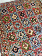 Charger l'image dans la galerie, GRAND Tapis Yalameh tissé main n°16429_290×200
