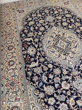 Charger l&#39;image dans la galerie, Grand Tapis Nain tissé main n°3724_290×202
