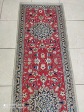 Charger l&#39;image dans la galerie, Tapis Nain fait main n°3524_293×69
