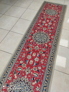 Tapis Nain fait main n°3524_293×69