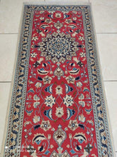 Charger l&#39;image dans la galerie, Tapis Nain tissé main n°3530_297×67
