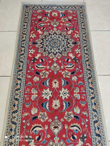 Tapis Nain tissé main n°3530_297×67