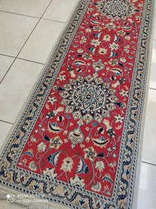 Tapis Nain tissé main n°3530_297×67