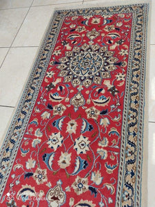 Tapis Nain tissé main n°3530_297×67