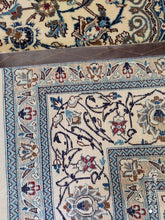 Charger l&#39;image dans la galerie, Grand Tapis Nain tissé main n°19487_300×198
