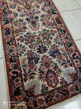 Charger l&#39;image dans la galerie, Tapis Varamine tissé main n°7951_303×76
