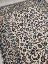 Charger l'image dans la galerie, GRAND Tapis Kachan noué main n°13007_305×192
