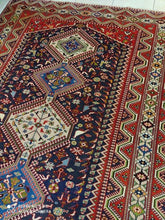 Charger l'image dans la galerie, Grand Tapis Yalameh fait main n°11374_308×208
