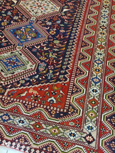 Charger l'image dans la galerie, Grand Tapis Yalameh fait main n°11374_308×208
