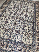 Charger l'image dans la galerie, Grand Tapis Nain Chichla fait main n°9826_314×217
