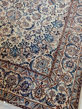 Charger l&#39;image dans la galerie, Grand Tapis Nain fait main n°9825_316×212
