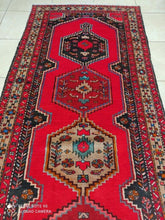 Charger l&#39;image dans la galerie, Tapis Antique Hamedan fait main n°11123_317×110
