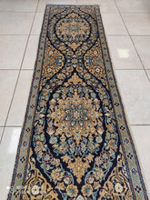 Charger l&#39;image dans la galerie, Tapis Nain fait main n°550_390×60
