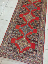 Charger l&#39;image dans la galerie, Tapis Kurdistan fait main n°866_400×87
