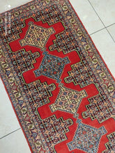 Charger l&#39;image dans la galerie, Tapis Kurdistan fait main n°866_400×87
