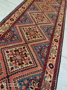 Tapis Roudbar noué main n°13723_690×72