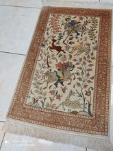 Charger l&#39;image dans la galerie, Tapis soie Ghom fait main n°16912_90×60
