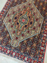 Charger l&#39;image dans la galerie, Tapis Kurdistan fait main n°12169_98×73
