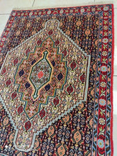 Charger l&#39;image dans la galerie, Tapis Kurdistan fait main n°12169_98×73
