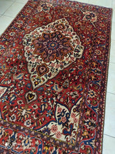 Charger l'image dans la galerie, TAPIS Bakhtiar fait main n°14401_268×162
