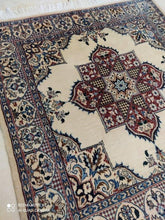 Charger l&#39;image dans la galerie, Tapis carré Nain tissé main n°18452_102×100
