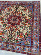 Charger l&#39;image dans la galerie, Tapis Bidjard tissé main n°19171_114×110
