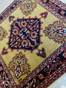 Tapis carré Nanaj fait main n°14675_117×116