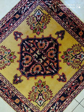 Charger l&#39;image dans la galerie, Tapis carré Nanaj fait main n°14675_117×116
