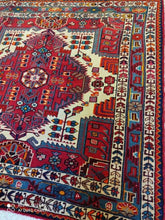 Charger l&#39;image dans la galerie, Tapis Nahavand noué main n°19383_130×135
